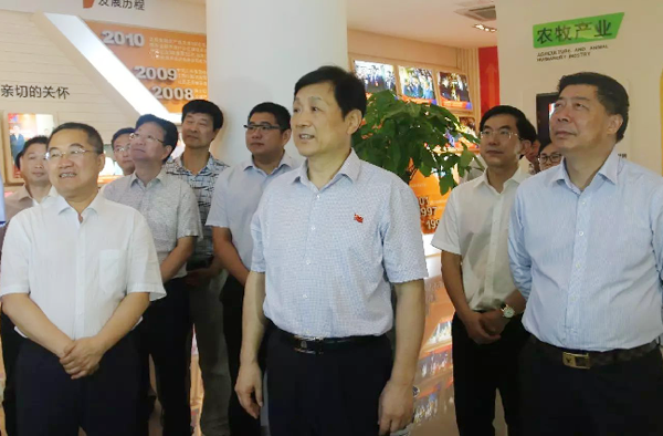 24.江西省委常委、省委秘书长赵力平莅临华体足球_华体足球(中国)
考察.png